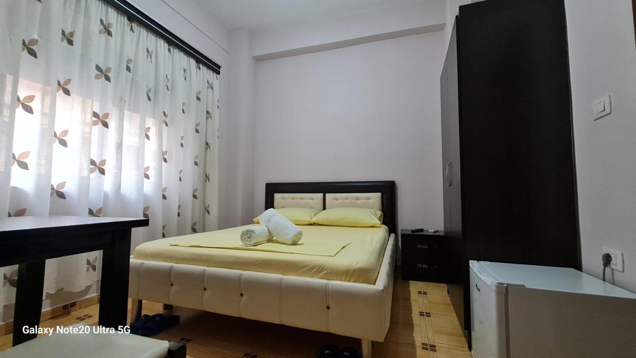Hotel Brace Gjirokaster Bagian luar foto