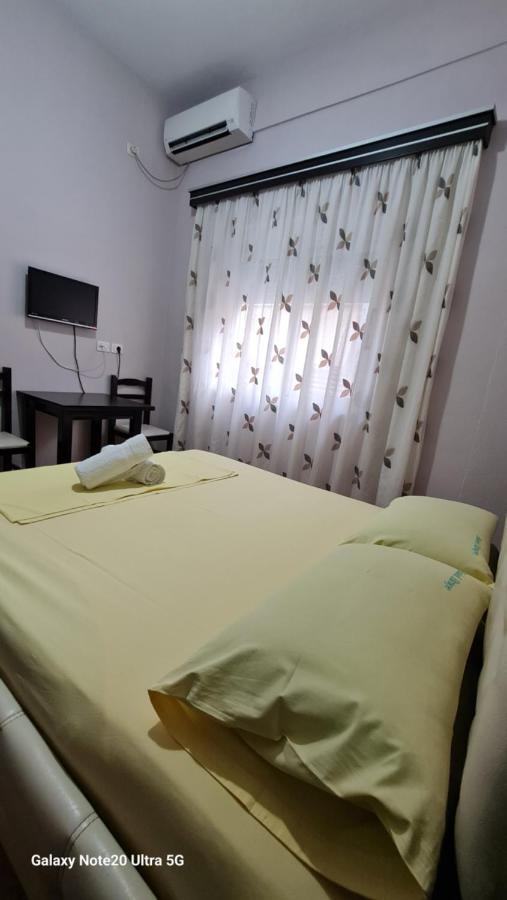 Hotel Brace Gjirokaster Bagian luar foto