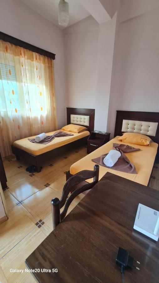 Hotel Brace Gjirokaster Bagian luar foto