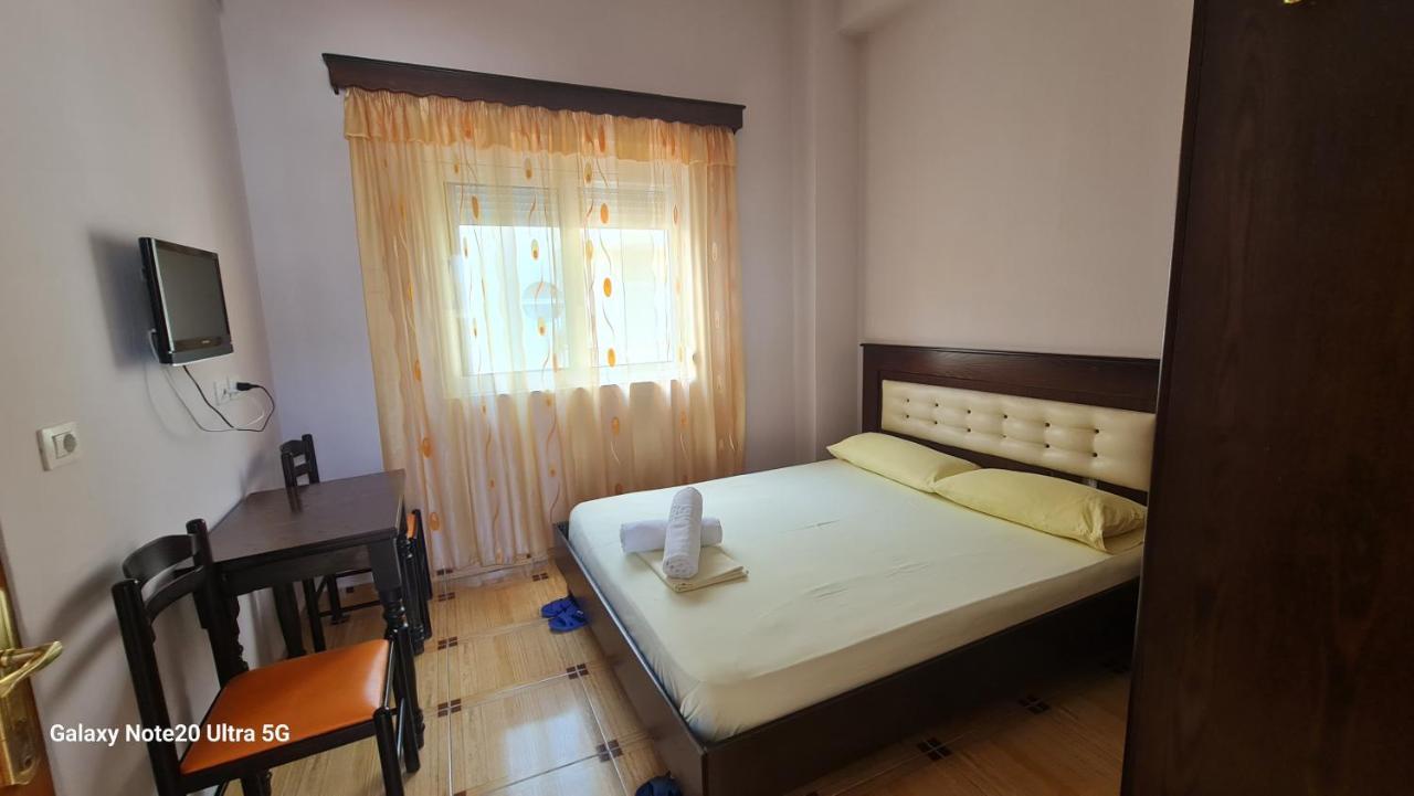 Hotel Brace Gjirokaster Bagian luar foto