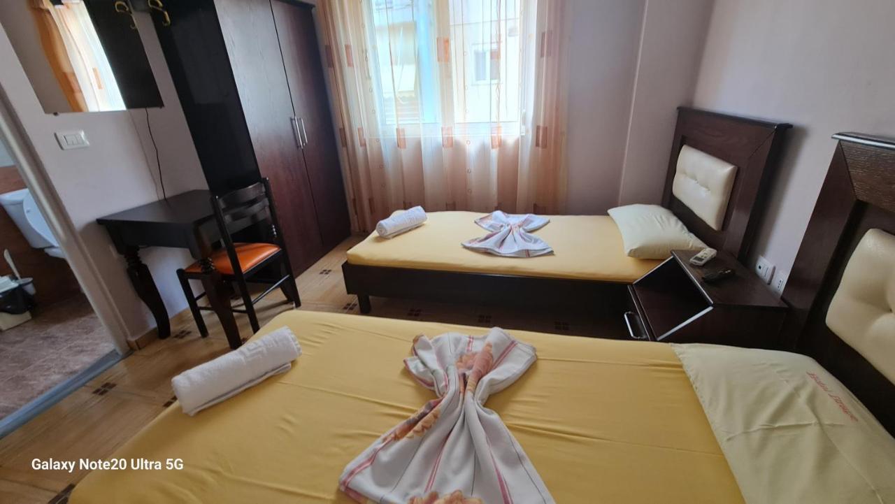 Hotel Brace Gjirokaster Bagian luar foto