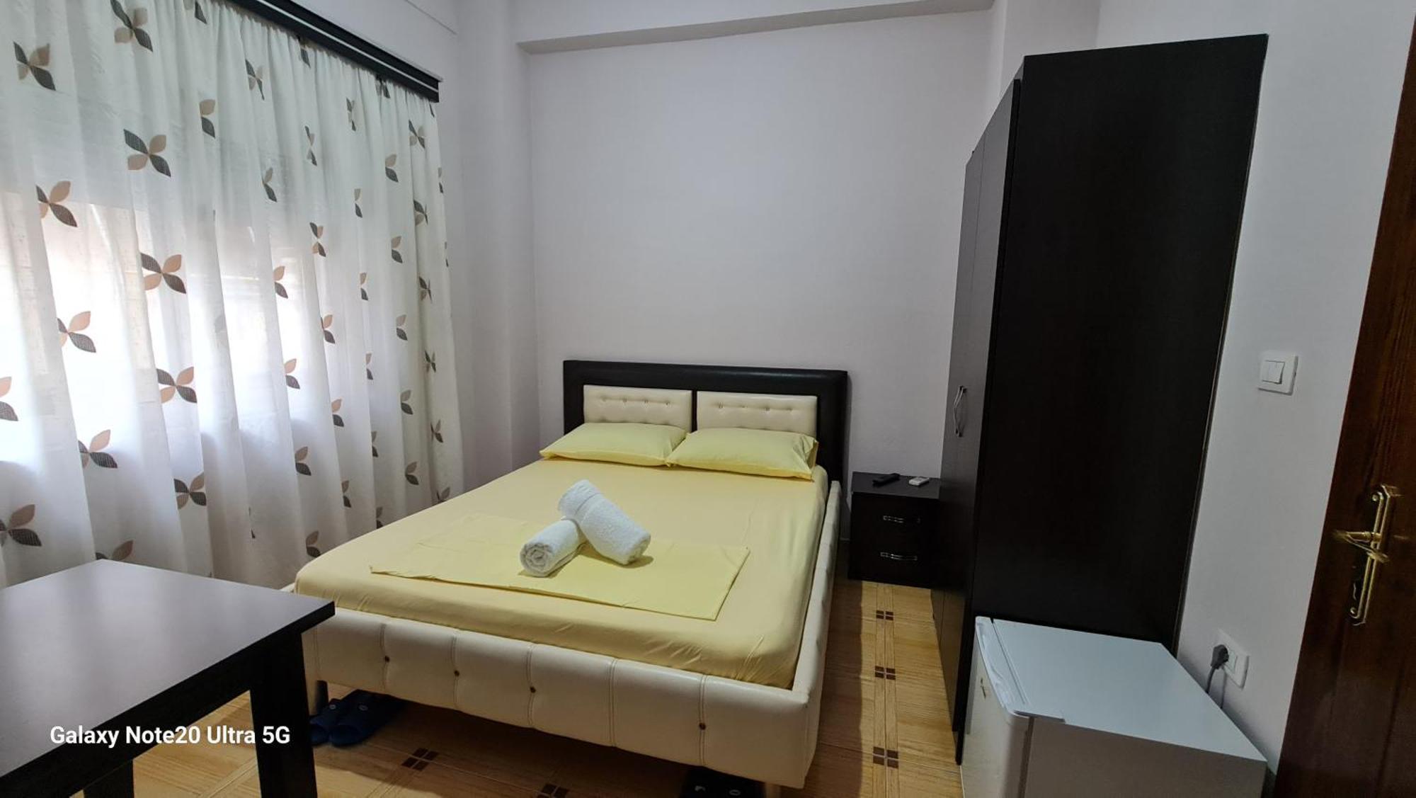 Hotel Brace Gjirokaster Bagian luar foto