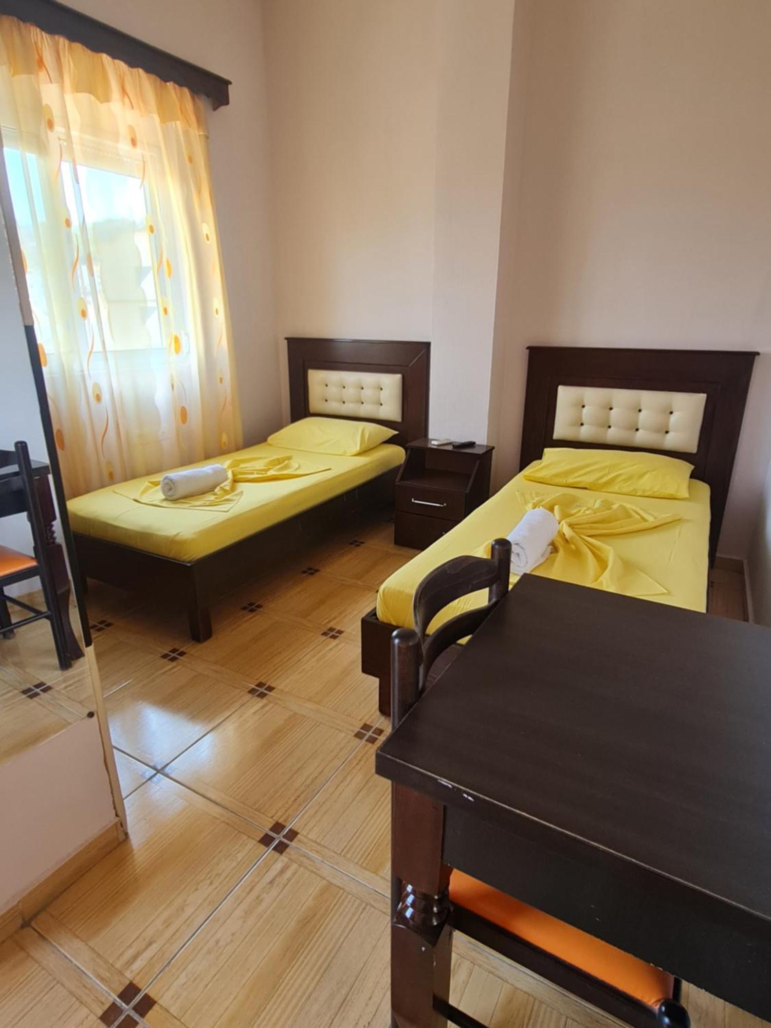 Hotel Brace Gjirokaster Bagian luar foto