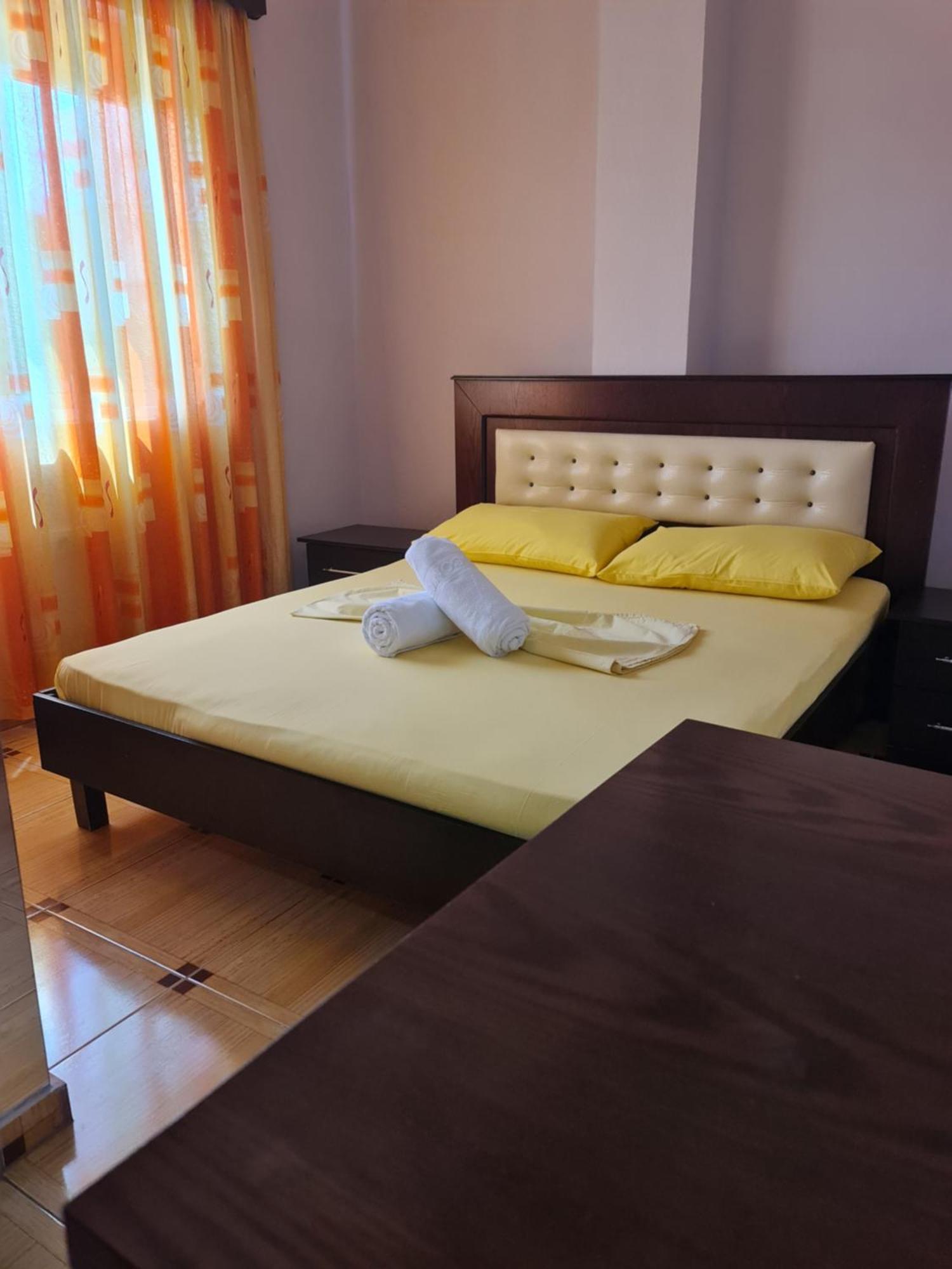 Hotel Brace Gjirokaster Bagian luar foto