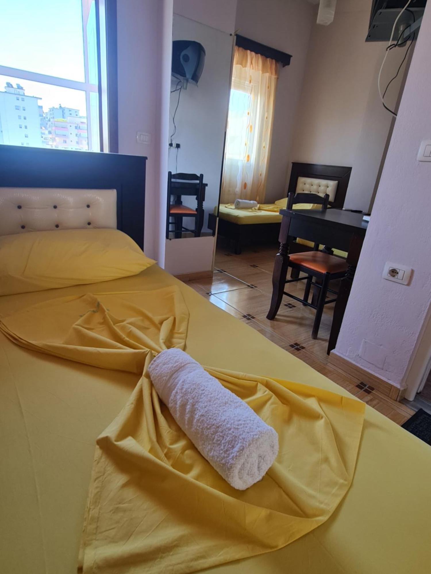 Hotel Brace Gjirokaster Bagian luar foto