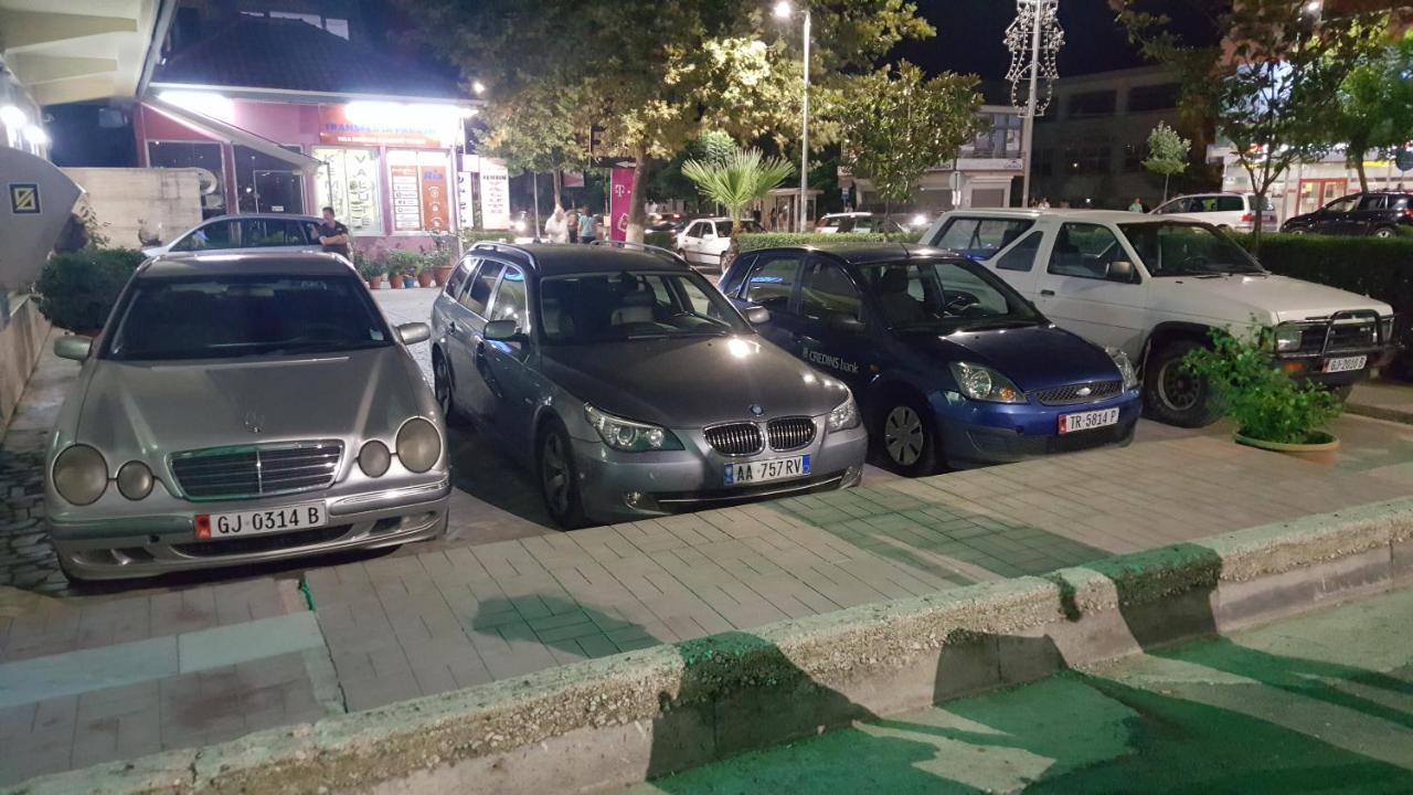 Hotel Brace Gjirokaster Bagian luar foto